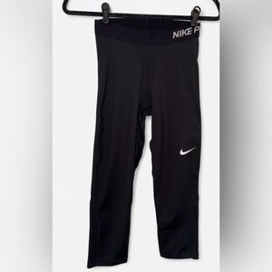 Nike Pro Dri-Fit black compression women's cropped leggings